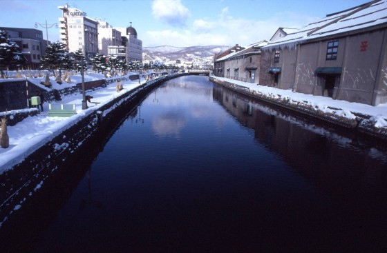 　　冬の小樽運河　2004年12月撮影